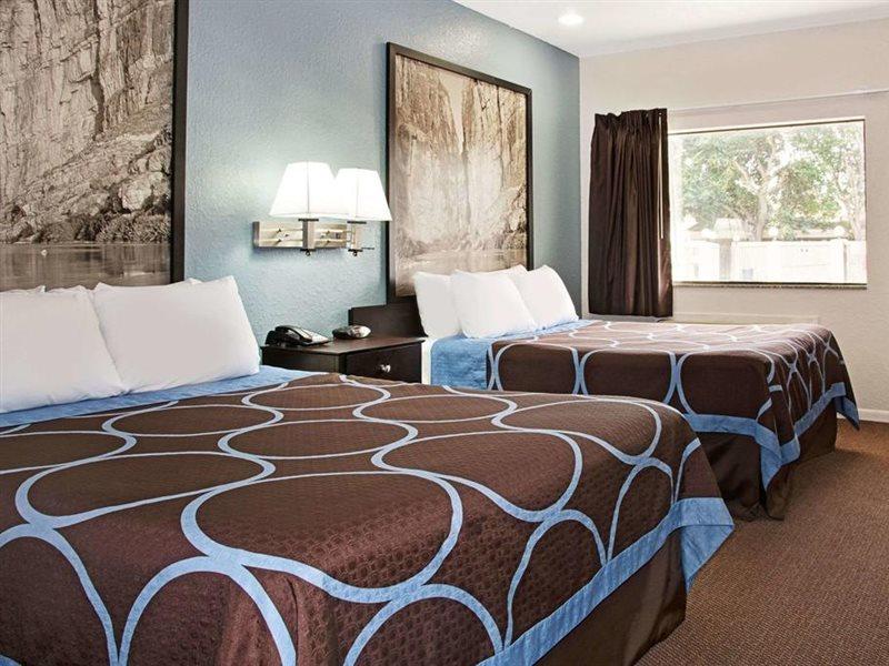Super 8 By Wyndham Houston/Brookhollow Nw Ngoại thất bức ảnh