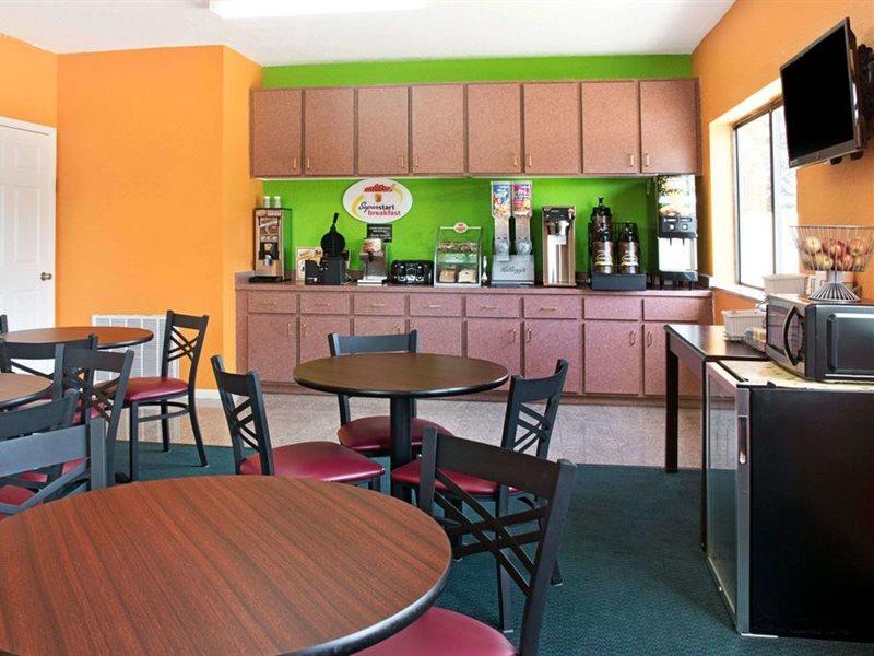 Super 8 By Wyndham Houston/Brookhollow Nw Ngoại thất bức ảnh